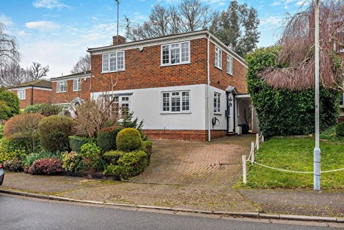 4 Bedroom Detached House To Rent In Daymer Gardens, Pinner, HA5