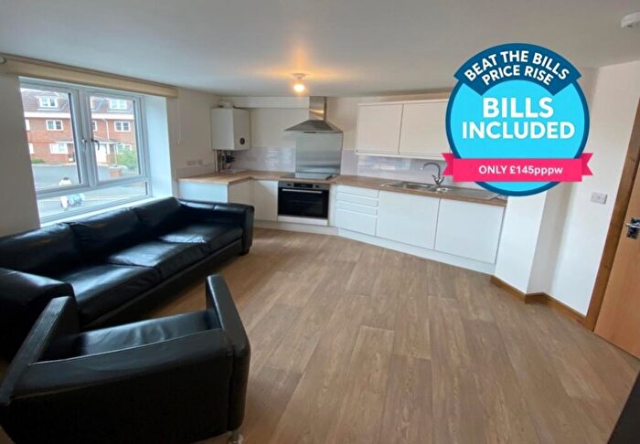 5 Bedroom Flat To Rent In Melton Crescent, Horfield, Bristol, BS7