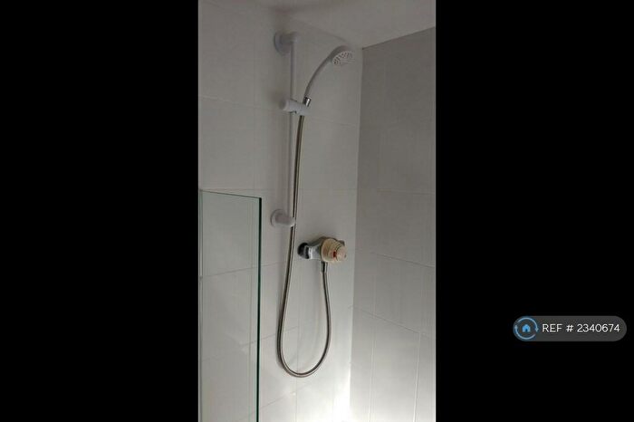 2 Bedroom End Of Terrace House To Rent In Acre Street, Huddersfield, HD3