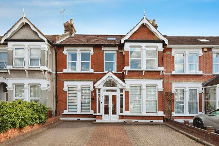5 Bedroom Terraced House For Sale In Aberdour Road, Ilford, IG3