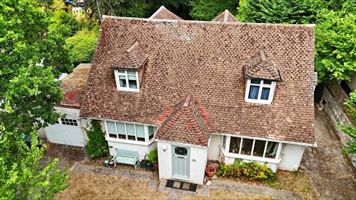 4 Bedroom Detached House For Sale In Chapel Hill, Tilehurst, RG31