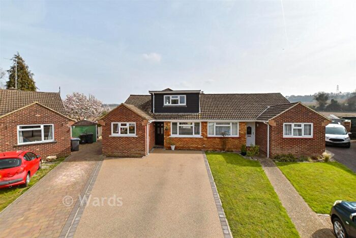 4 Bedroom Semi-Detached Bungalow For Sale In Stour Road, Chartham, Canterbury, Kent, CT4