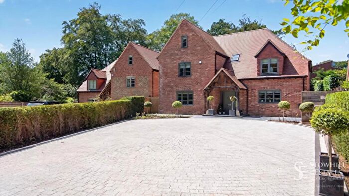 5 Bedroom Detached House For Sale In Busgrove Lane, Stoke Row, RG9