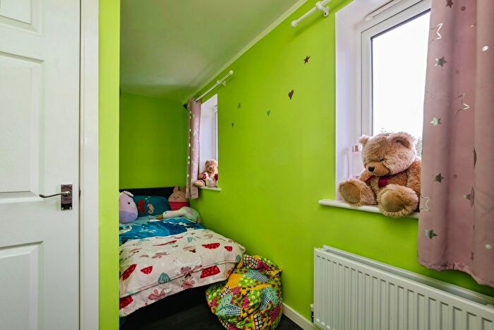 3 Bedroom End Of Terrace House For Sale In Myrtlebury Way, Exeter, Devon, EX1