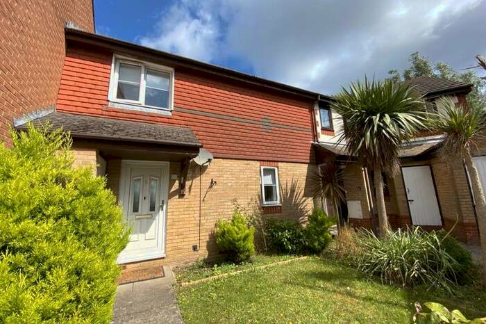 2 Bedroom Leisure Facility Commercial To Rent In Dundonald Close, Southampton, SO19