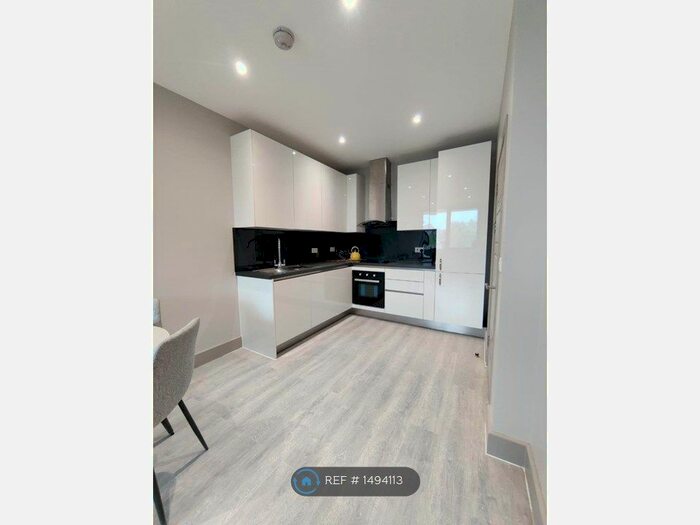 1 Bedroom Flat To Rent In Cube House, Stoke Mandeville, Aylesbury, HP22