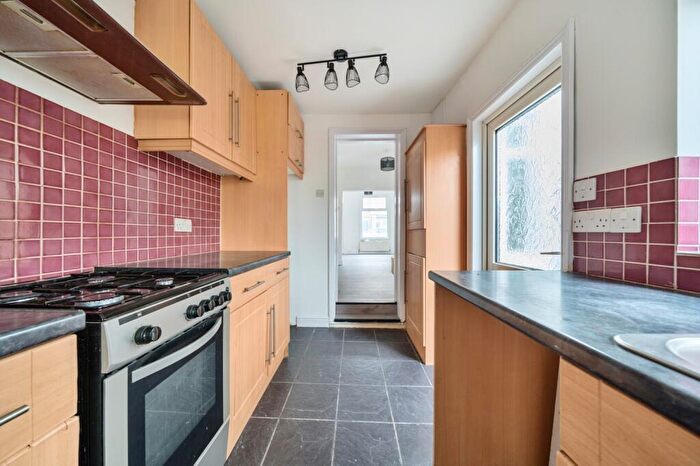 3 Bedroom Terraced House To Rent In Bayly Road Dartford, DA1