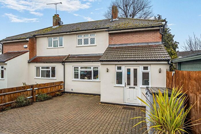 3 Bedroom Semi Detached House For Sale In Cherry Orchard Road, Bromley, BR2