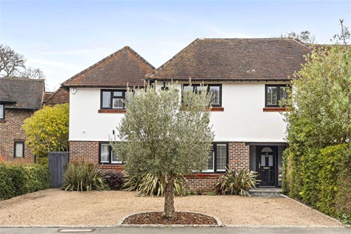 6 Bedroom Semi Detached House To Rent In Oatlands Close, Weybridge, Surrey, KT13