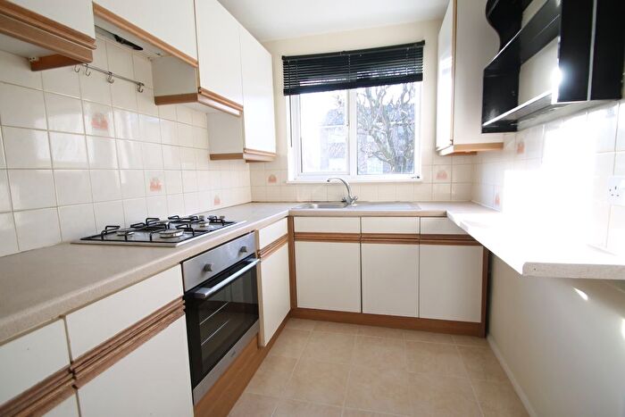 2 Bedroom Flat To Rent In Coleridge Way, Orpington, BR6