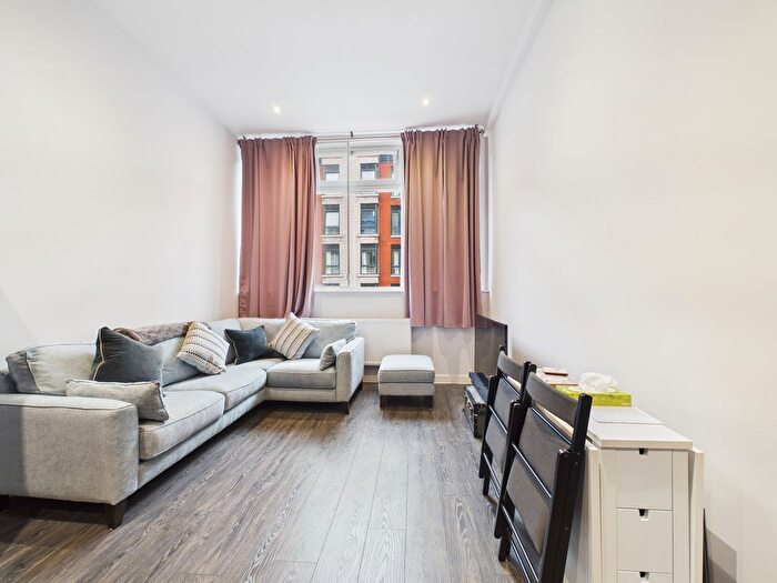 2 Bedroom Flat To Rent In Orleans House, Edmund Street, L3