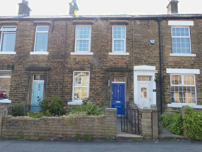 3 Bedroom Terraced House To Rent In Lambgates, Hadfield, Glossop, SK13