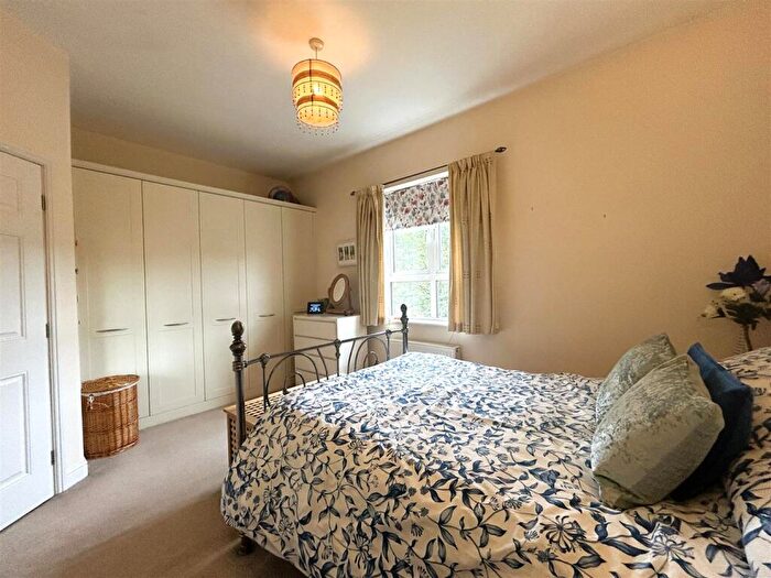 4 Bedroom Town House For Sale In Leighton Way, Belper, DE56