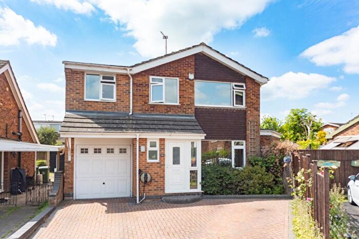4 Bedroom Detached House For Sale In Chichester Close, Loughborough, LE11