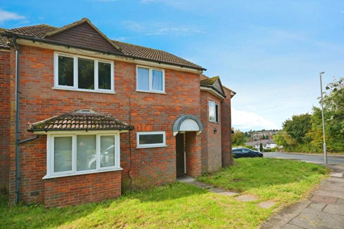 1 Bedroom Flat To Rent In Lynden House, Harding Road, HP5