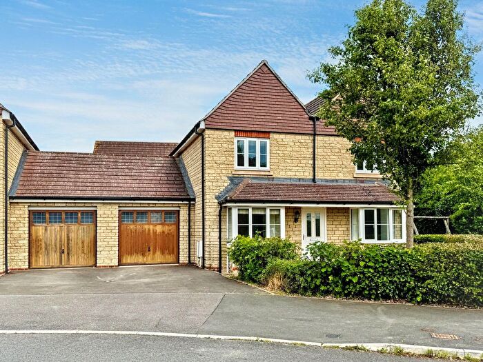 4 Bedroom Detached House For Sale In Whittington Crescent, Wantage, OX12