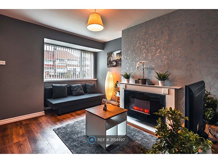 2 Bedroom Semi-Detached House To Rent In Cragside Gardens, Gateshead, NE11