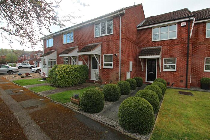 2 Bedroom Terraced House To Rent In Abbotswood Close, Redditch, B98
