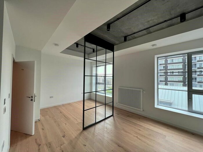 Studio To Rent In Goodluck Hope Walk, London, E14