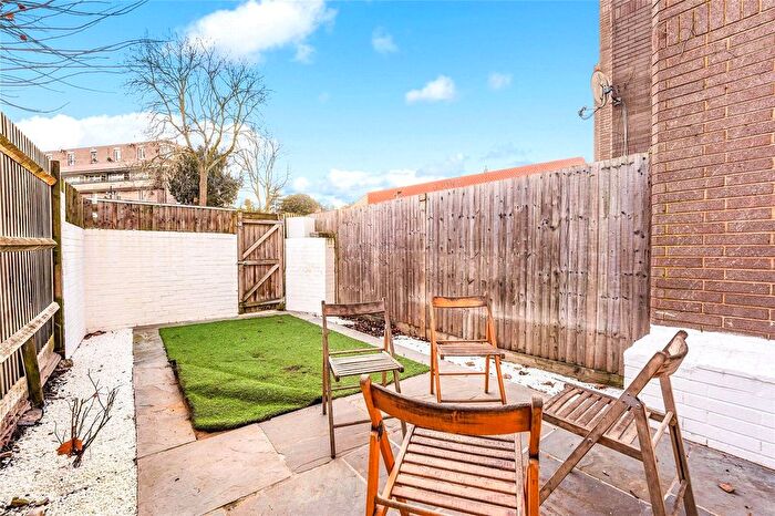 5 Bedroom Terraced House To Rent In Coburg Crescent, London, SW2