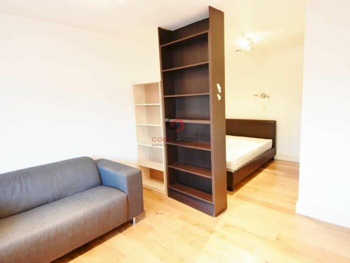 Studio To Rent In Bride Street, London, N7