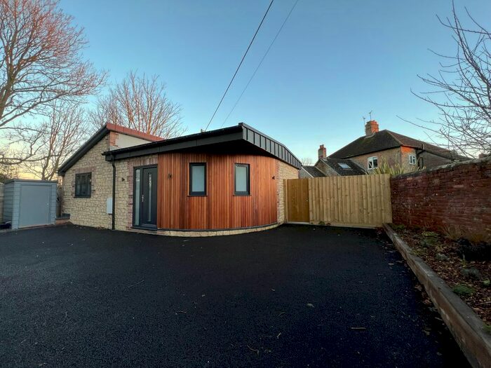 2 Bedroom Bungalow To Rent In Bayford Hill, Bayford, Wincanton, BA9