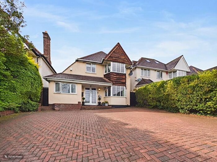4 Bedroom Detached House For Sale In Eachelhurst Road, Walmley, Sutton Coldfield, B76