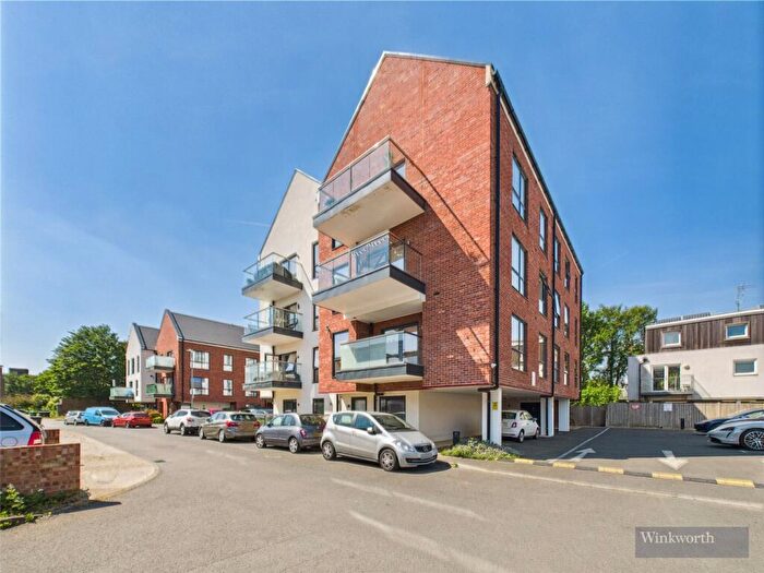 2 Bedroom Apartment For Sale In Kappa Court, Etwell Place, Surbiton, KT5