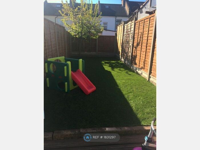 2 Bedroom Terraced House To Rent In Sydney Road, Sutton, SM1