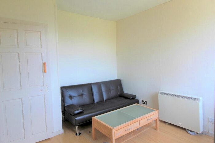 1 Bedroom Flat To Rent In Merkland Road, Aberdeen, AB24