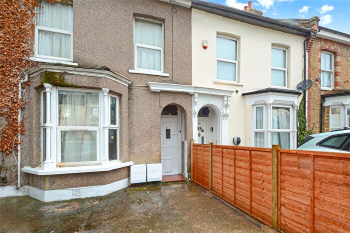 2 Bedroom Flat To Rent In Colworth Road, Leytonstone, London, E11