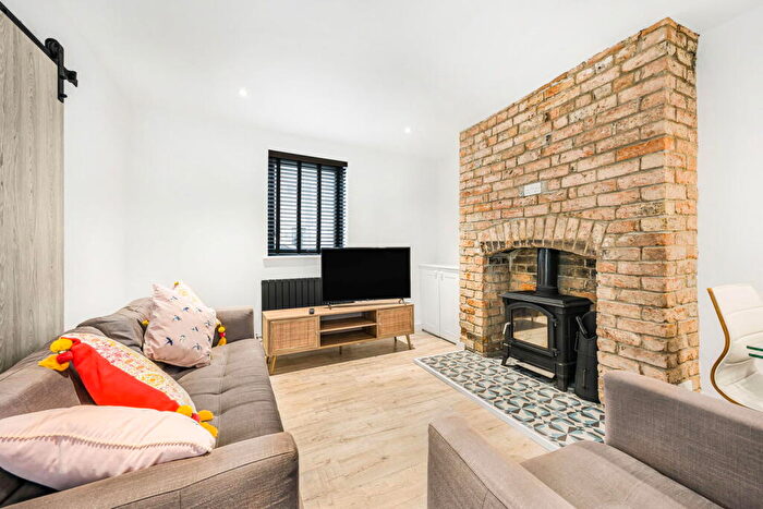 2 Bedroom Terraced House For Sale In Princes Road, Cheltenham, GL50