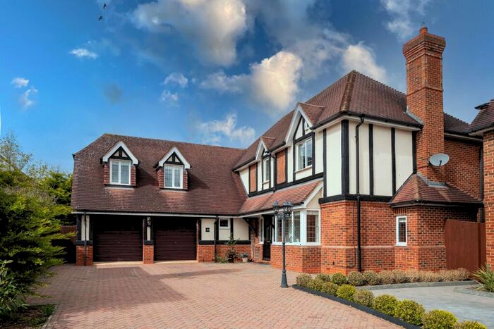 5 Bedroom Detached House For Sale In St. James Road, Little Paxton, St. Neots, Cambridgeshire, PE19