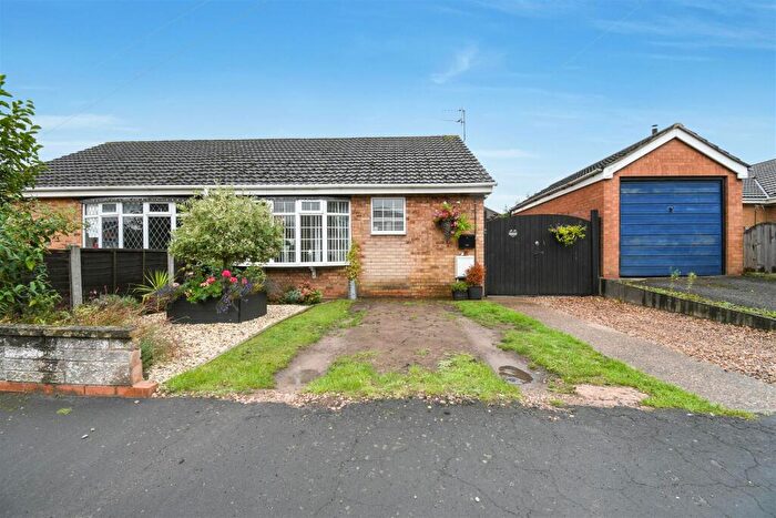 2 Bedroom Semi-Detached Bungalow For Sale In Town Hill Drive, Broughton, DN20