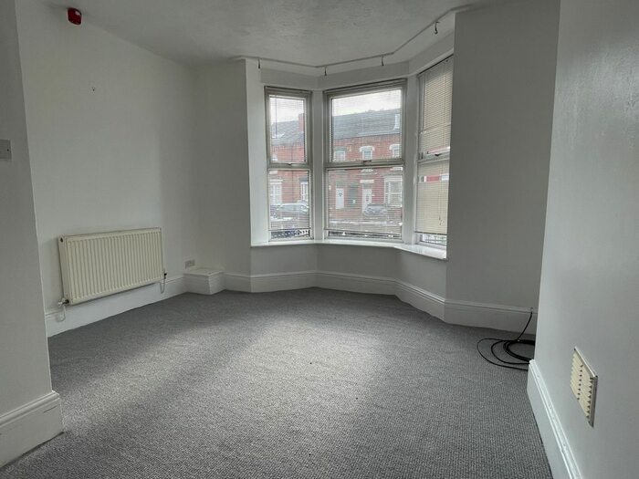 1 Bedroom Flat To Rent In Kings Road, Doncaster, DN1