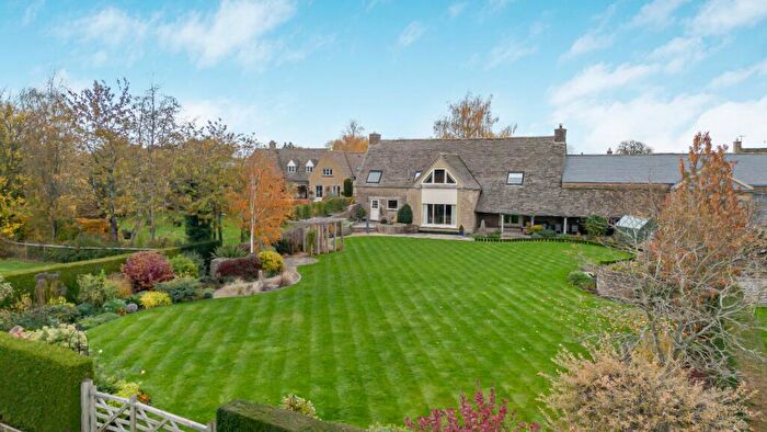 5 Bedroom House For Sale In Driffield, Cirencester, Gloucestershire, GL7