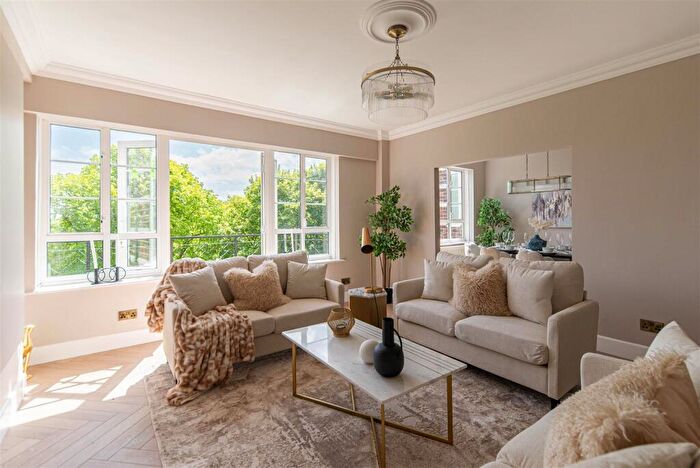 3 Bedroom Penthouse To Rent In Moor Court, Gosforth, Newcastle Upon Tyne, NE3