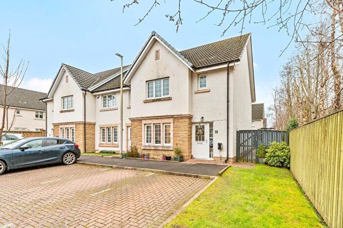3 Bedroom End Of Terrace House For Sale In Crown Crescent, Kinnaird, Larbert, FK5