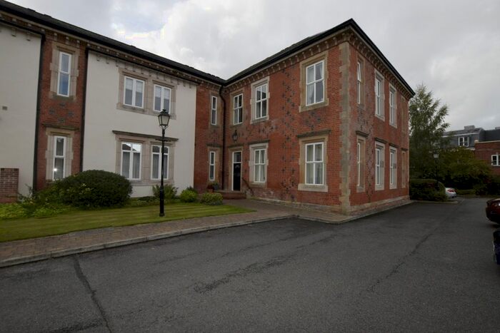 2 Bedroom Flat To Rent In Duesbury Court, Mickleover, Derby, Derbyshire, DE3