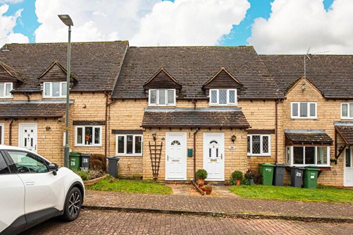 2 Bedroom Terraced House For Sale In Freame Close, Chalford, GL6