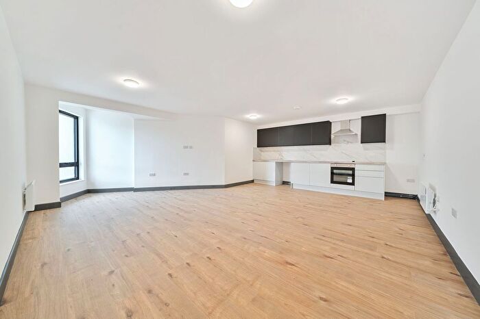 1 Bedroom Flat To Rent In High Street, ME1