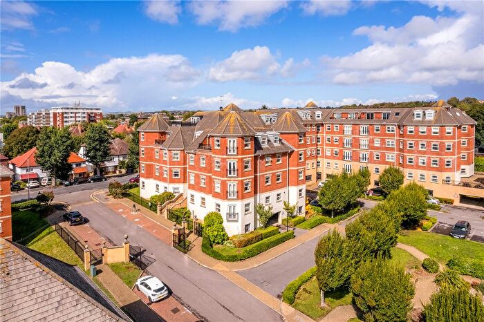 2 Bedroom Flat For Sale In Chatsworth Square, Hove, East Sussex, BN3