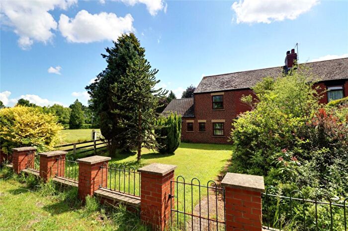 4 Bedroom Semi-Detached House For Sale In Laughton Wood Corner, Laughton, Lincolnshire, DN21