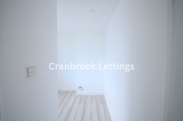 2 Bedroom Flat To Rent In Ilford, IG2