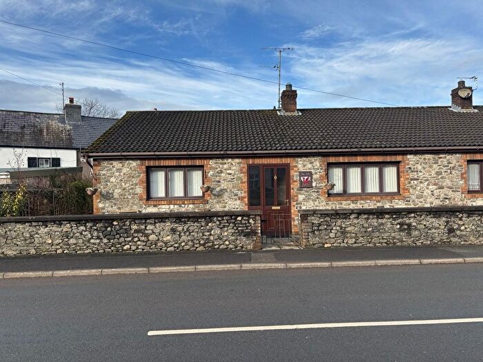 3 Bedroom Semi-detached Bungalow For Sale In Broad Street, Llandovery, Carmarthenshire., SA20