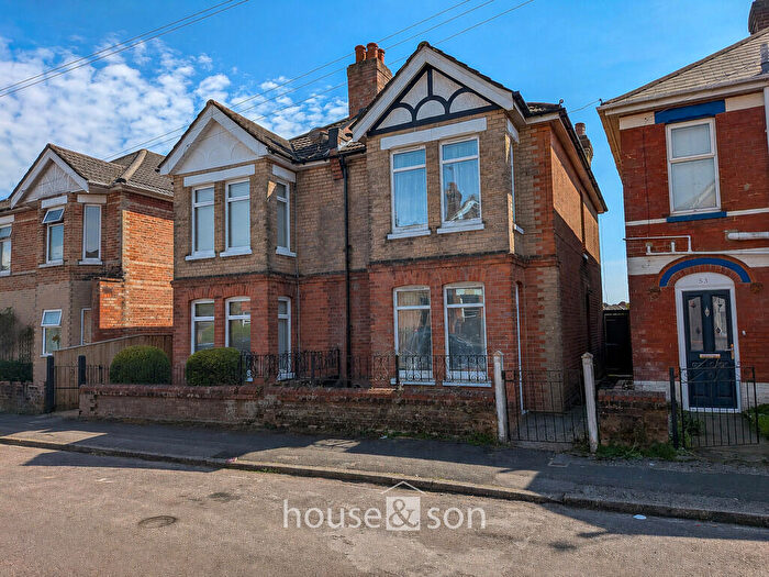 4 Bedroom Semi-Detached House For Sale In Hankinson Road, Bournemouth, BH9