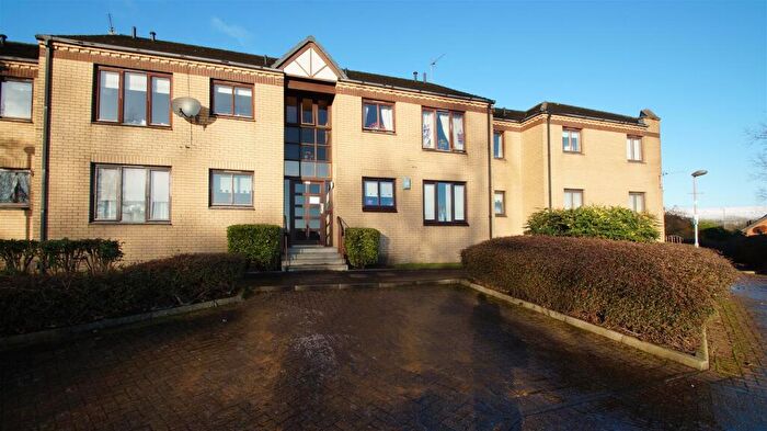 2 Bedroom Flat To Rent In Castle Court, Kirkintilloch, G66