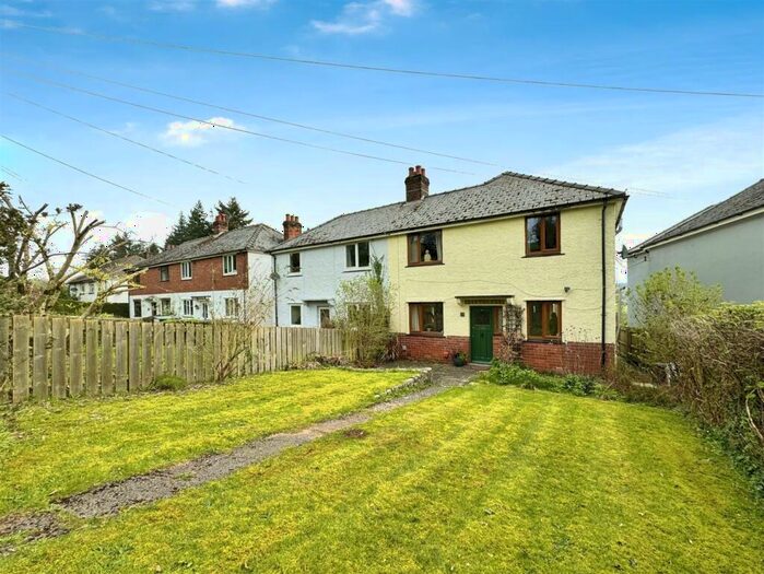 4 Bedroom Semi-Detached House For Sale In Usk Road, Chepstow, NP16