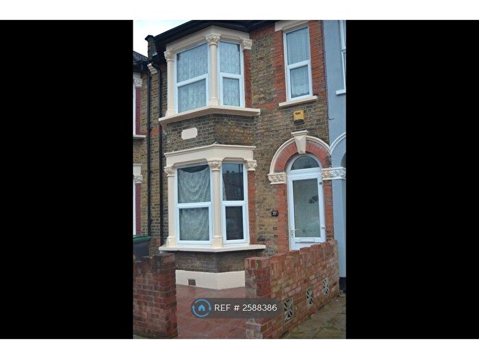 4 Bedroom Terraced House To Rent In Chalgrove Road, London, N17