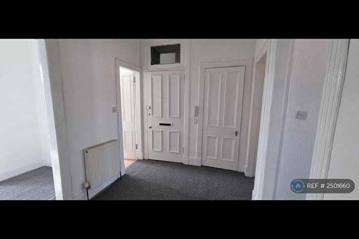 2 Bedroom Flat To Rent In Alexandra Parade, Glasgow, G31